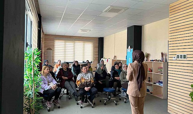 Telefonla fazla vakit geçirmek eşler arasındaki iletişimi bozuyor