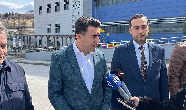 Tır yolcu otobüsüne arkadan çarptı: 11 yaralı