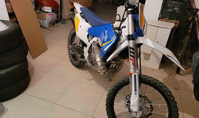 Trafiği tehlikeye atan motosikletli yakalandı