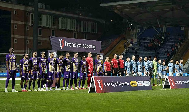 Trendyol Süper Lig: Eyüpspor: 0 - Başakşehir: 0