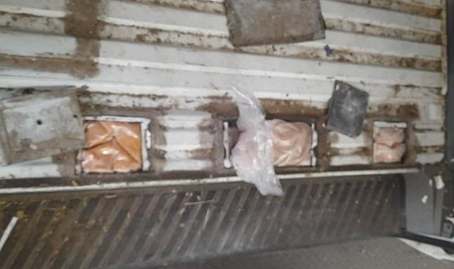 Türk gençlerini zehirleyeceklerdi: 23,9 kilogram kokain ve 27,24 kilogram sentetik uyuşturucu yakalandı