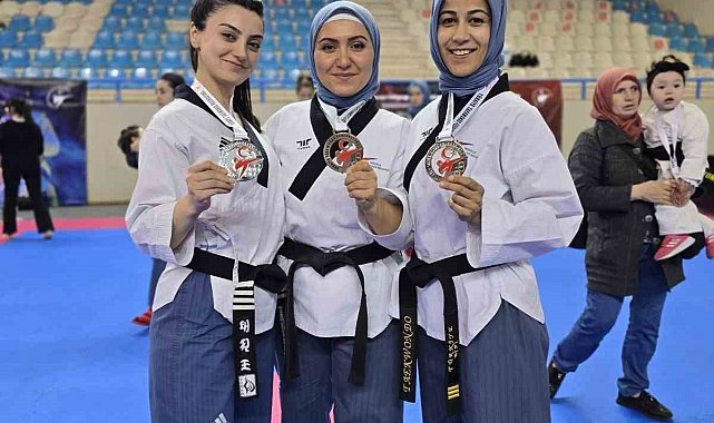 Türkiye Tekvando Poomsae Şampiyonası'nda Ispartalı sporculardan gümüş madalya