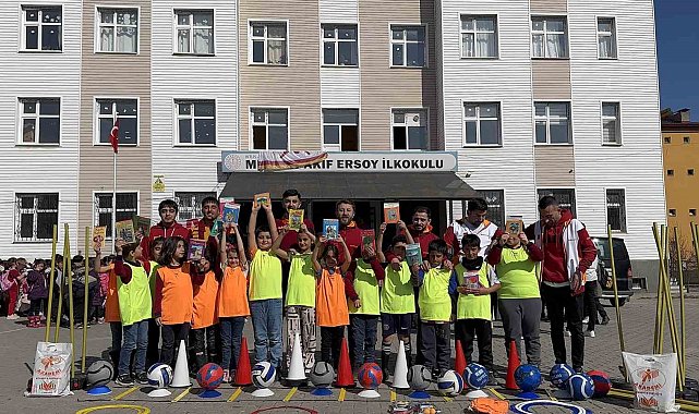 Ultra Aslan Tatvan'dan öğrencilere anlamlı destek