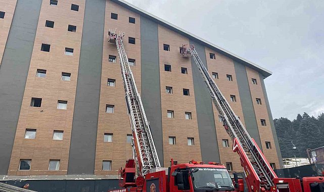 Uludağ'daki Kervansaray Otel yangınında 3 kişi dumandan etkilendi