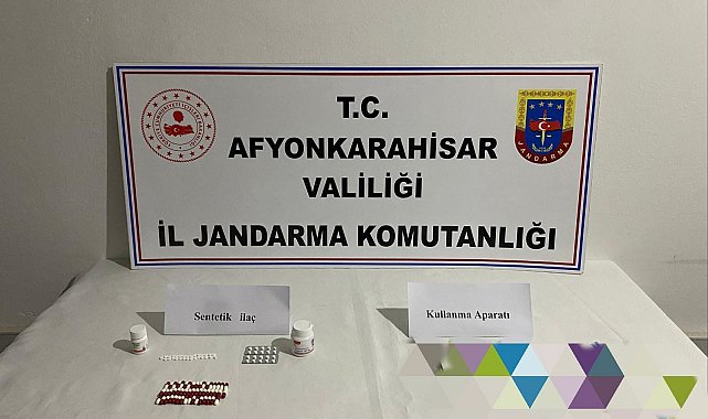 Uyuşturucu haplarla yakalanan 3 kişi gözaltına alındı