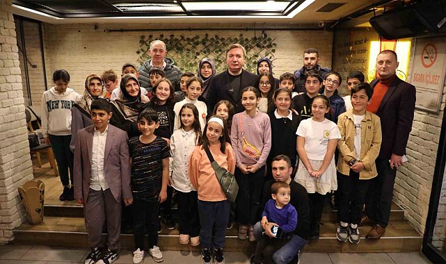 Vali Aydoğdu, öğrencilerle bir araya geldi