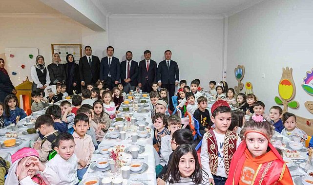 Vali Aydoğdu tekne orucu tutan miniklerle iftarda bir araya geldi