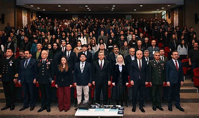 Vali Şahin: "Akdeniz'de var olmaya devam edeceğiz"