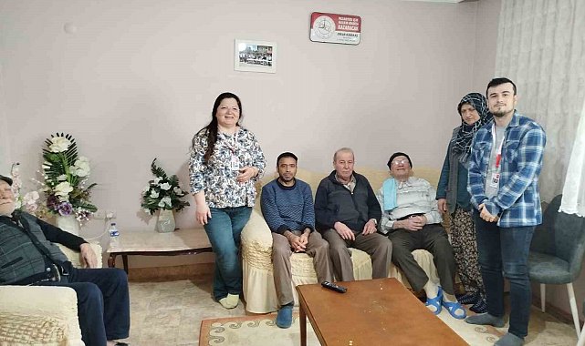 Yaşlılara moral ziyareti