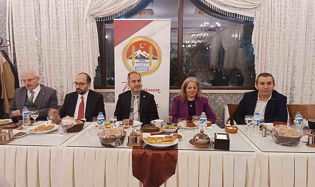 Yeni Medya Derneği'nin iftar buluşması
