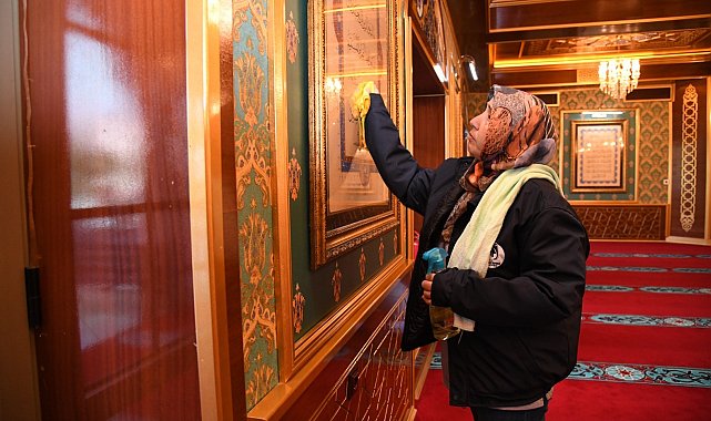 Yunusemre'de camiler bayrama hazırlanıyor