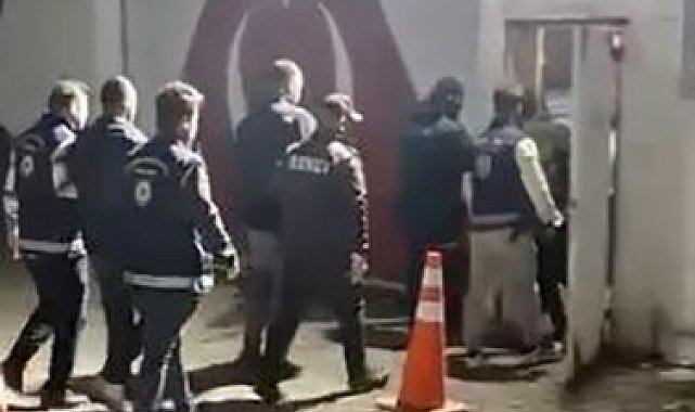 Yurt dışına kaçmaya çalışan 3 firari hükümlü tırda yakalandı