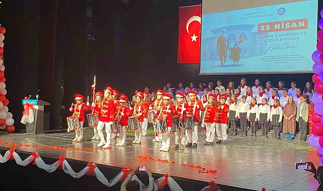 23 Nisan coşkuyla kutlandı