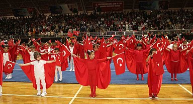23 Nisan Ulusal Egemenlik ve Çocuk Bayramı coşkuyla kutlandı