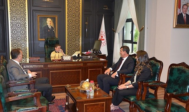 23 Nisan'da Kaymakamlık koltuğu minik Berensu'ya emanet