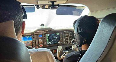 23 Nisan'da pilot koltuğuna geçen çocuklar Ankara semalarında uçtu