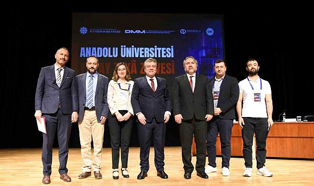 'Anadolu Üniversitesi Yapay Zekâ Zirvesi'nin 2'nci oturumu 9 sunumla tamamlandı