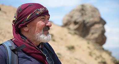 'Ovaya bakan adam' ziyaretçi akınına uğradı