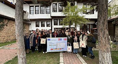 5 farklı ülkeden Kastamonu'ya gelen gençlere çevre bilinci aşılandı