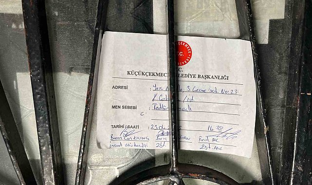 6.2 büyüklüğündeki deprem sonrası "riskli" olduğu değerlendirilen bina tahliye edildi