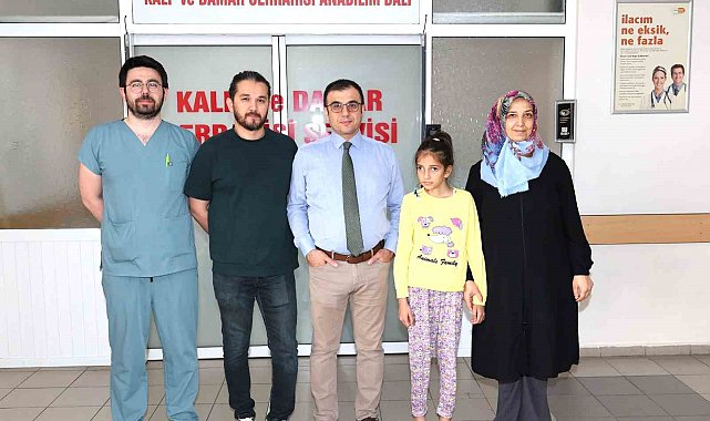 9 yaşındaki Mina, mitral kapak tamir yöntemi ile iyileşti