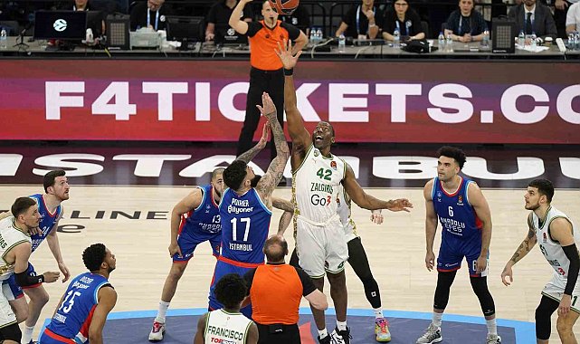 A. Efes, EuroLeague'de play-off'u garantiledi