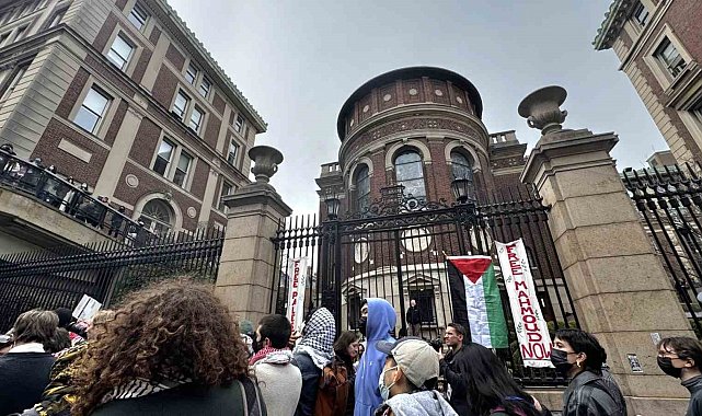 ABD'de Columbia Üniversitesi'nde zincirli protesto
