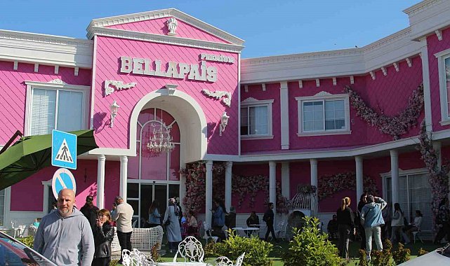 Adana'da güzellik merkezi skandalı patlak verdi, iş yeri yağmalandı