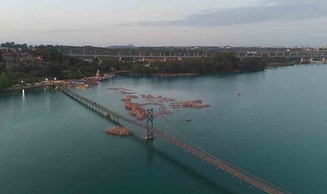 Adana'nın boğazı "Esi Baraj" karanlığa terk edildi