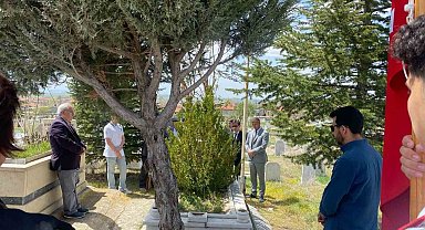 Afyon Lisesi'nden geleceğe kitap ve fidan bağışı