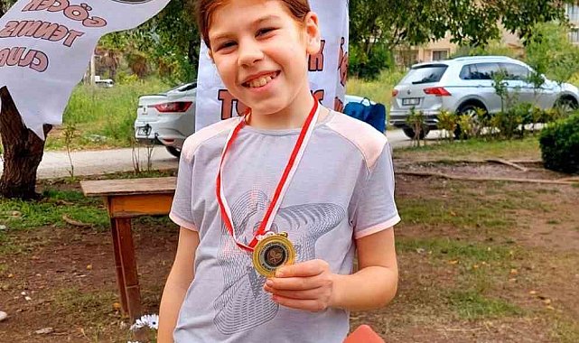Afyonkarahisarlı tenisçi Çınar Muğla'da şampiyonluk kazandı