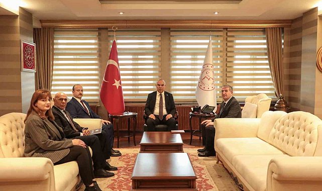 Ağrı Valisi Koç, Kütüphane Haftası dolayısıyla heyeti kabul etti