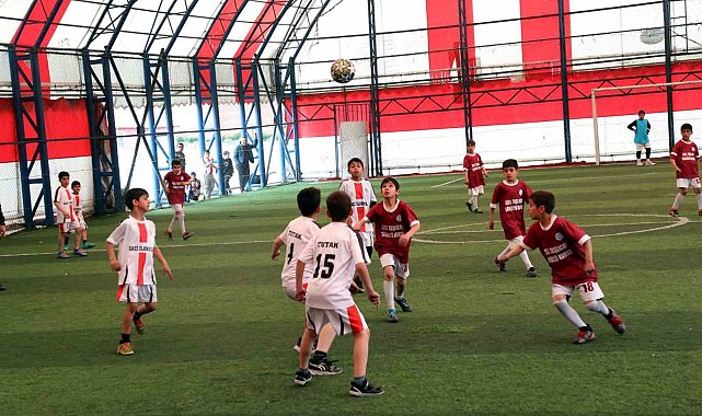 Ağrı'da 1022 öğrenci sahada 23 Nisan için mücadele etti