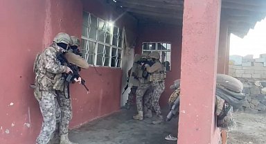 Ağrı'da göçmen kaçakçılığına darbe: 214 milyon liralık suç geliri ortaya çıkarıldı