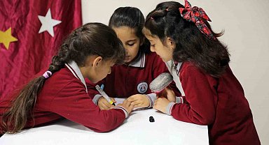 Ağrı'da minik öğrencilerin kitap sevgisi bilgi yarışmasına taşındı