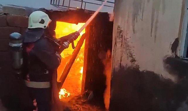 Ağrı'da tüp patladı, alevler geceyi aydınlattı