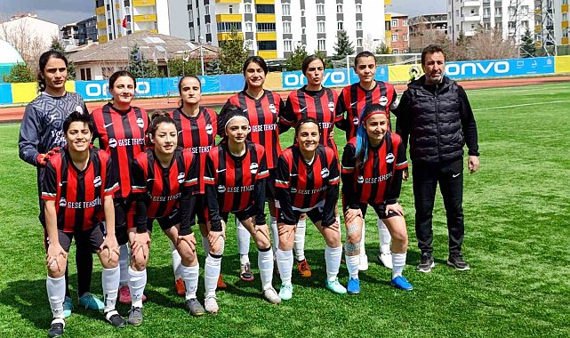 Ağrılı iş insanı Cemal Kaya'dan kadın futboluna anlamlı destek