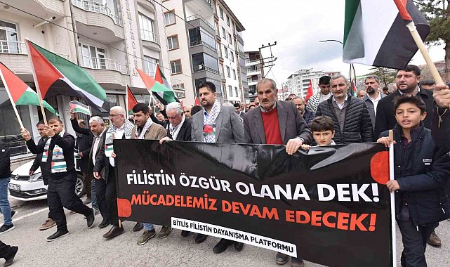 Ahlat'ta Gazze'ye destek yürüyüşü düzenlendi
