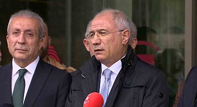 AK Parti Genel Başkan Vekili Efkan Ala Sırrı Süreyya Önder'i hastanede ziyaret etti