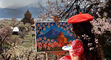 Akdamar Adası Badem Çiçeği Foto Safarisi sonuçlandı