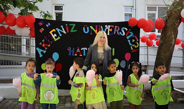 Akdeniz Üniversitesi'nde 5. Geleneksel Çocuk Şenliği düzenlendi