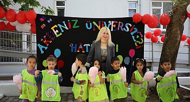 Akdeniz Üniversitesi'nde 5. Geleneksel Çocuk Şenliği düzenlendi