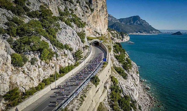 AKRA Gran Fondo'da pedallar bu sene dostluk için dönecek