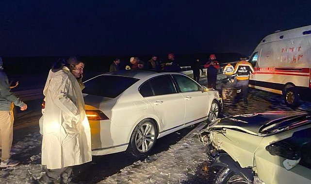 Aksaray'da 12 aracın karıştığı zincirleme kaza: 10 yaralı