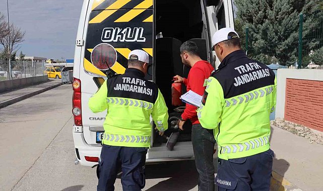 Aksaray'da okul servisleri jandarma denetiminde