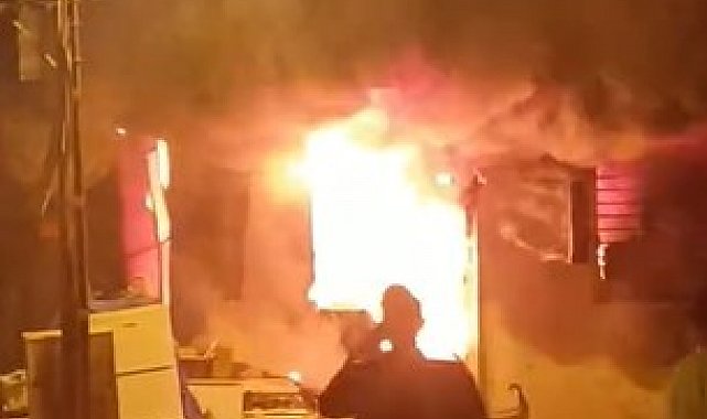 Alevlere teslim olan iş yeri kullanılamaz hale geldi