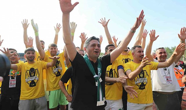 Aliağaspor FK, namağlup şampiyon olarak 2. Lig'e yükseldi