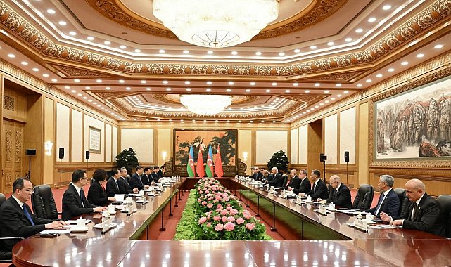 Aliyev, Pekin'de Jinping ile bir araya geldi