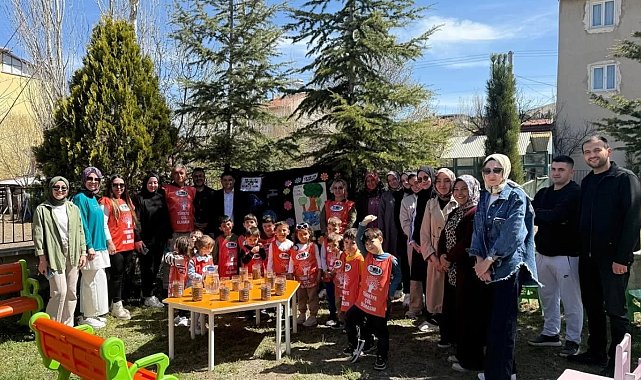 Altıntaş'ta meşe palamutları toprakla buluştu