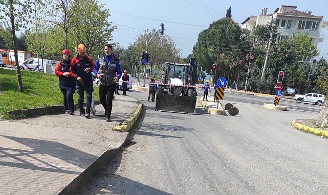 Altyapı çalışmalarında delinen doğal gaz borusu ekipleri harekete geçirdi